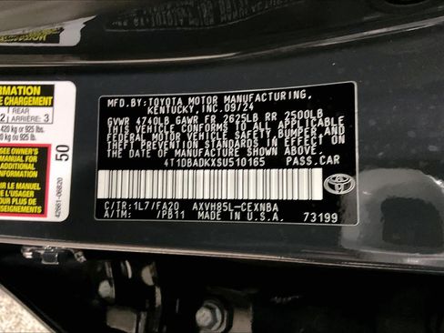 Used 2025 Toyota Camry LE AWD/4WD image 35