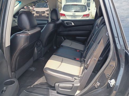 Used 2019 Nissan Pathfinder SV w/ Rock Creek Edition FWD image 17