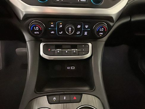 Used 2023 GMC Acadia SLT w/ Technology Package FWD image 27