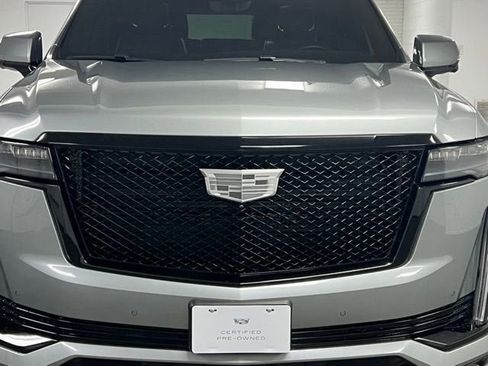 Certified 2024 Cadillac Escalade Sport w/ LPO, ONYX Package image 9