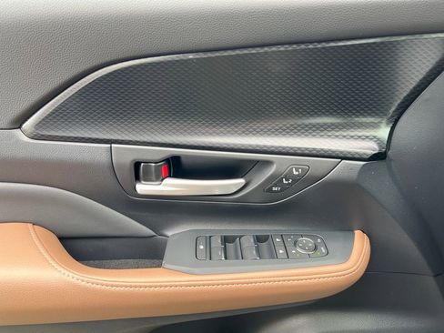 New 2026 Toyota Grand Highlander MAX Platinum image 16