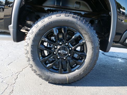 New 2026 Chevrolet Silverado 2500 Custom w/ Custom Value Package image 12