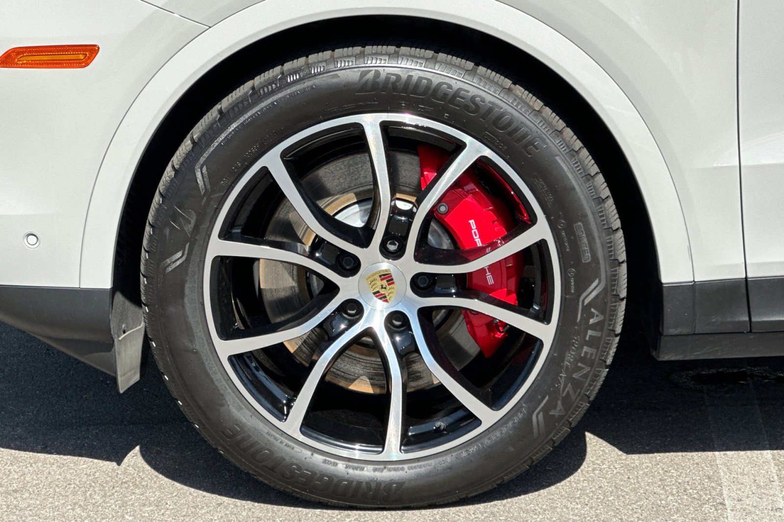 Certified 2024 Porsche Cayenne S AWD/4WD image 27