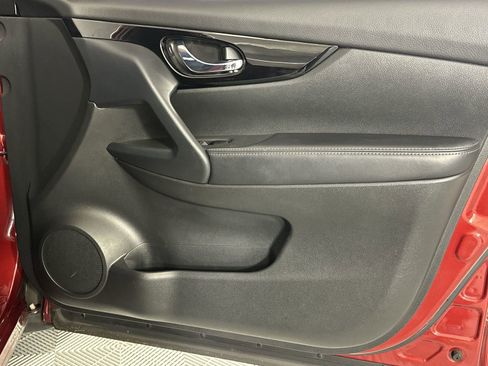 Used 2020 Nissan Rogue Sport SV FWD image 31