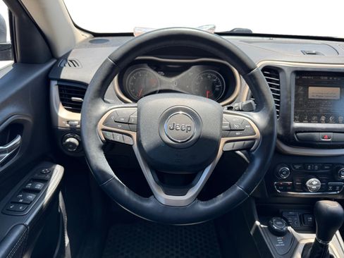 Used 2017 Jeep Cherokee High Altitude AWD/4WD image 13