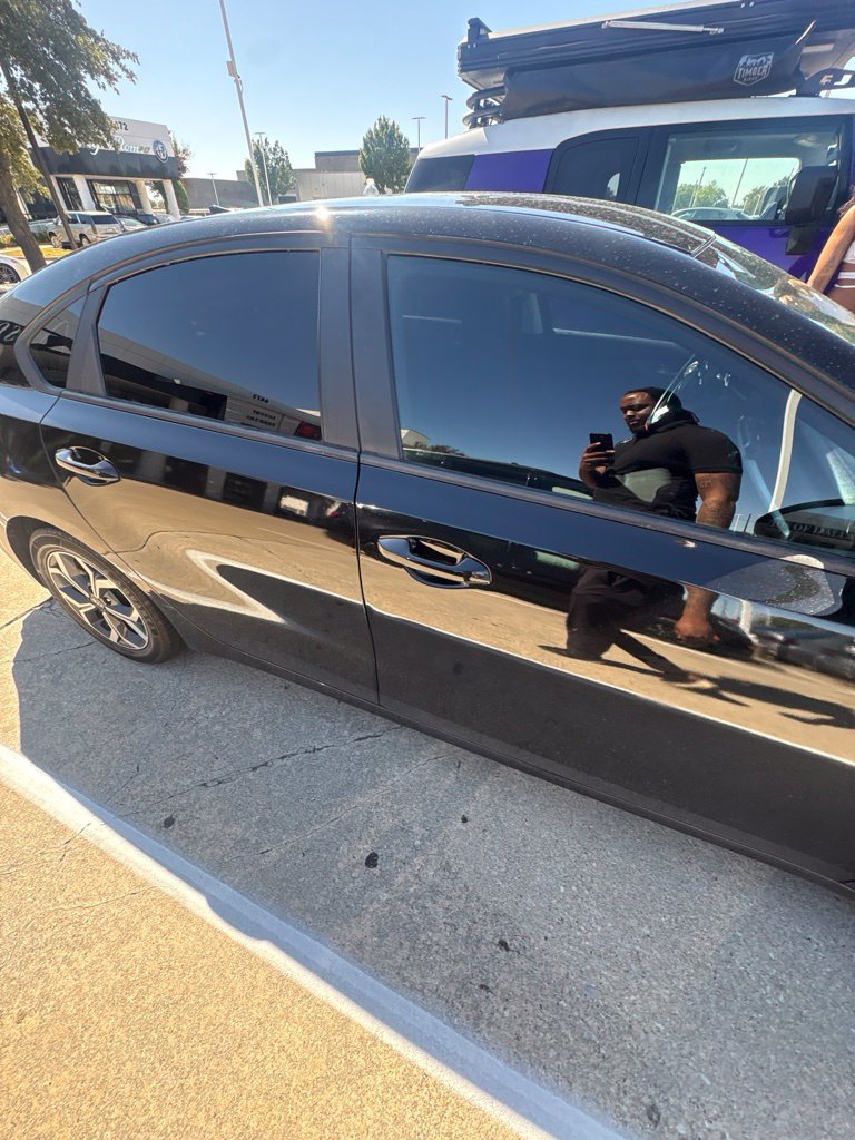 Used 2020 Kia Forte LXS FWD image 9