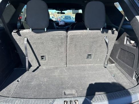 Used 2020 Ford Explorer XLT image 36