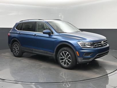 Used 2019 Volkswagen Tiguan SE w/ Panoramic Sunroof Package