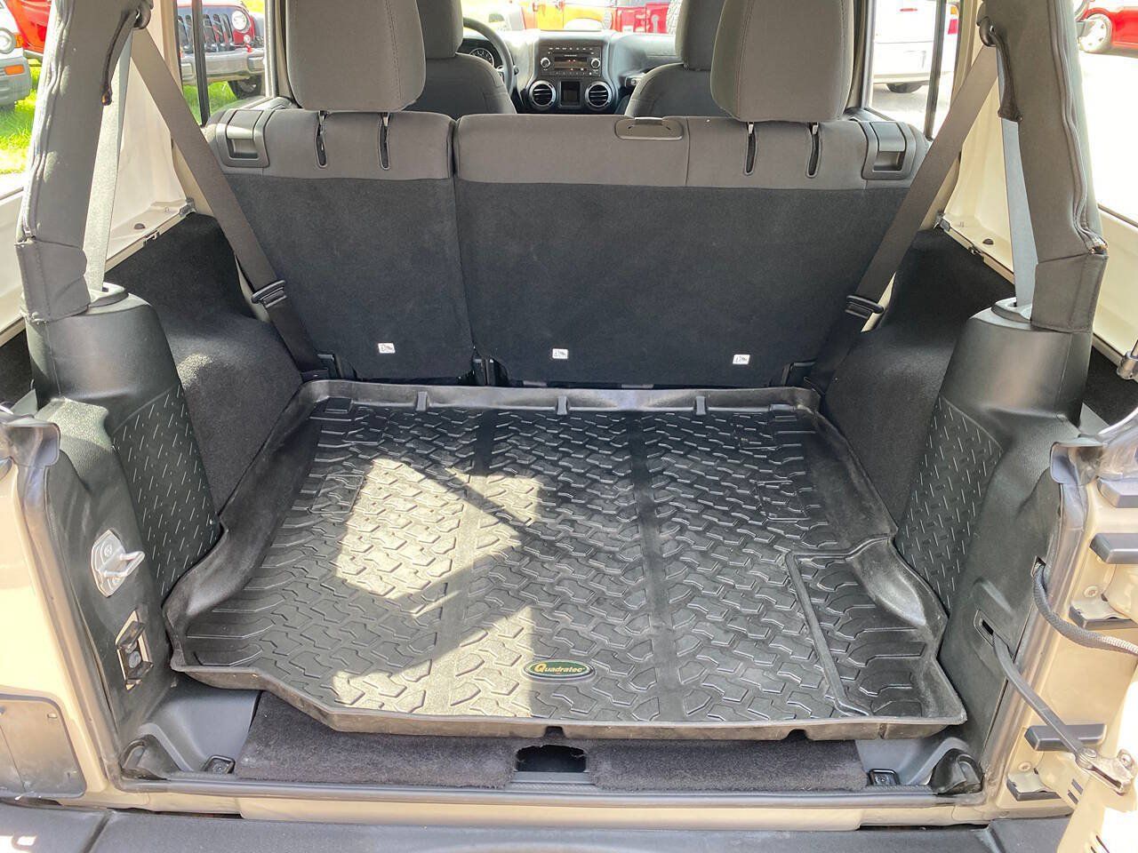 Used 2018 Jeep Wrangler Unlimited Sport AWD/4WD image 21