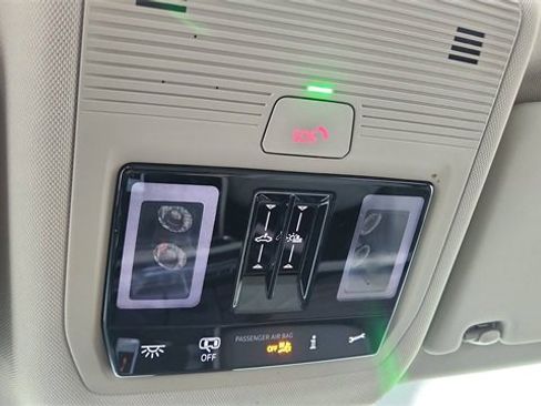 Used 2025 Volkswagen Atlas SEL Premium R-Line image 61