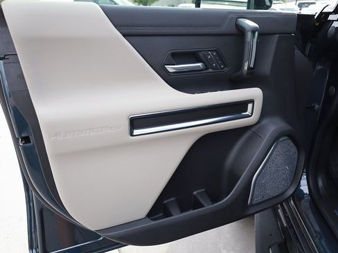 New 2026 GMC Hummer EV 4x4 Crew Cab image 10