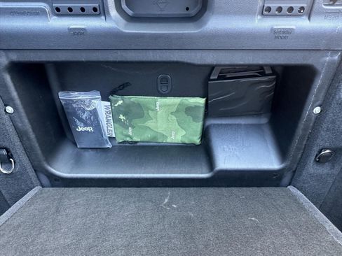 Used 2024 Jeep Wrangler Rubicon image 39