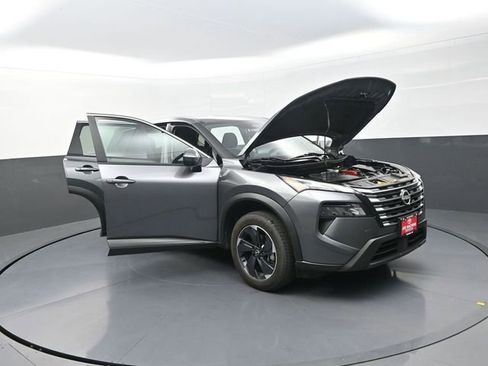 Used 2024 Nissan Rogue SV AWD/4WD image 40