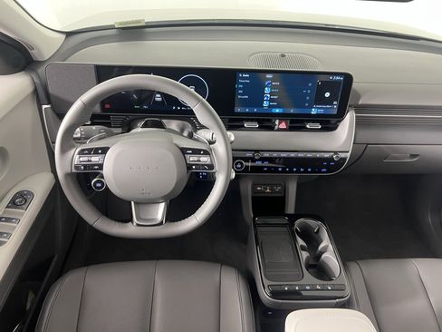 Used 2025 Hyundai Ioniq 5 SEL image 13
