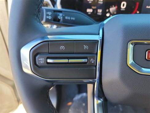 New 2025 GMC Canyon Elevation w/ Convenience Package image 23