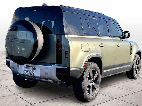 Used 2025 Land Rover Defender 110 S image 15