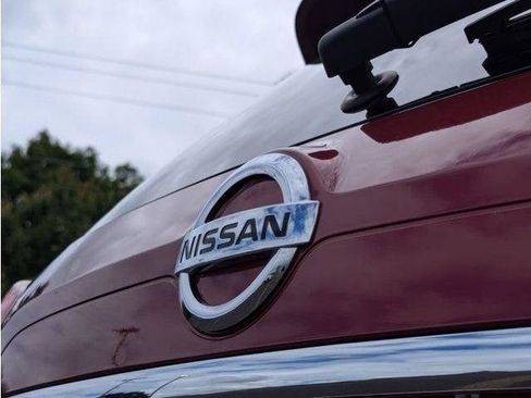 Used 2018 Nissan Rogue SV AWD/4WD image 68