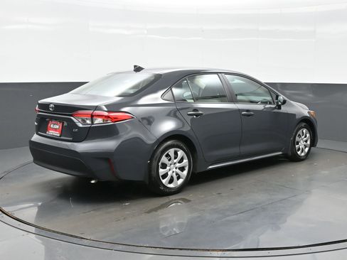 Used 2026 Toyota Corolla LE FWD image 6