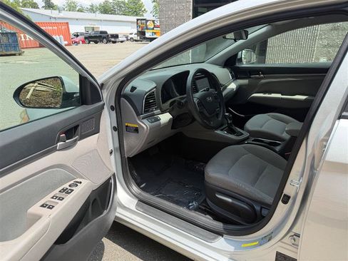 Used 2018 Hyundai Elantra SEL FWD image 10