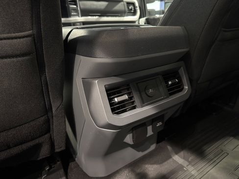 Used 2024 Ford F250 XLT w/ Black Appearance Package image 40