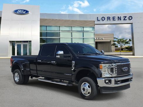 Used 2020 Ford F350 Lariat w/ Lariat Ultimate Package AWD/4WD image 3