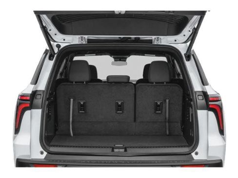 Used 2025 Chevrolet Traverse LT image 13