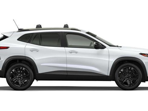 New 2026 Chevrolet Trax ACTIV w/ Sunroof Package FWD image 28