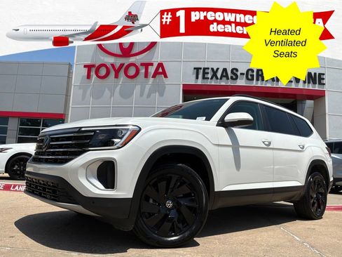 Used 2026 Volkswagen Atlas SE FWD image 1