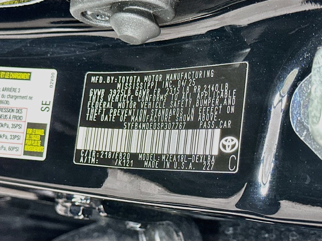 Certified 2025 Toyota Corolla LE FWD image 31