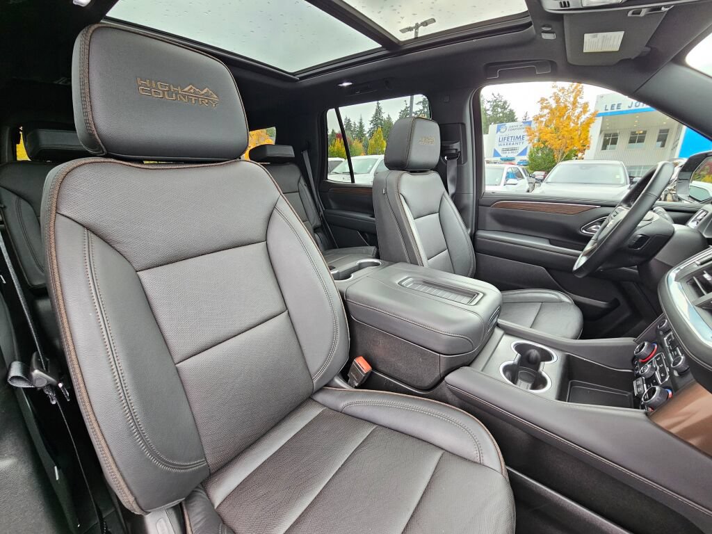 Certified 2023 Chevrolet Tahoe High Country AWD/4WD image 34