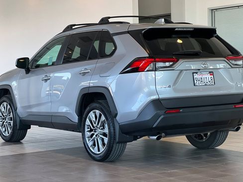 Used 2023 Toyota RAV4 XLE Premium AWD/4WD image 6