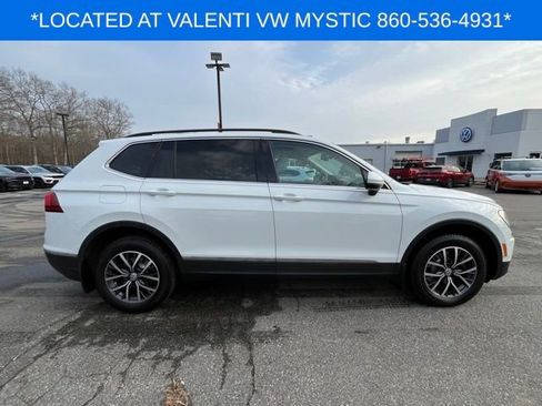 Used 2020 Volkswagen Tiguan SE w/ Panoramic Sunroof Package image 4