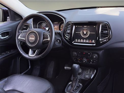 Used 2018 Jeep Compass Limited image 9