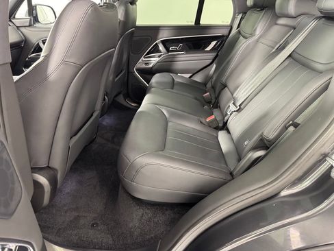 Certified 2023 Land Rover Range Rover SE AWD/4WD image 31