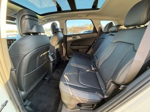 Used 2026 Kia Sportage EX w/ EX Panoramic Sunroof Package image 25