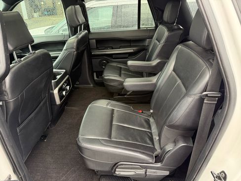 Used 2020 Ford Expedition Max XLT w/ Equipment Group 201A image 8