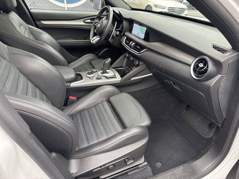 Used 2022 Alfa Romeo Stelvio Veloce image 61