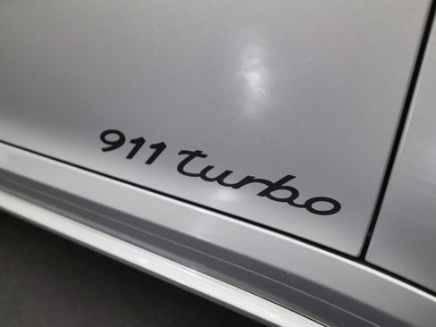 Used 2016 Porsche 911 Turbo image 17