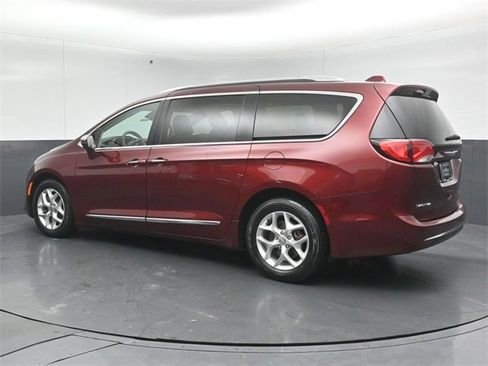 Used 2020 Chrysler Pacifica Limited w/ Advanced Safetytec Group image 5