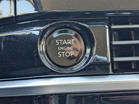 New 2025 Nissan Pathfinder SL image 31