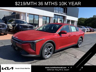 New 2025 Kia K4 LXS