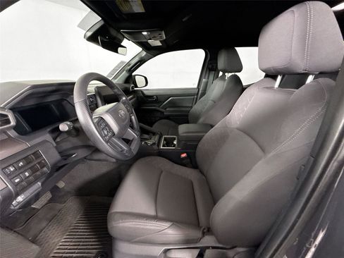 Certified 2024 Toyota Tacoma SR5 AWD/4WD image 3