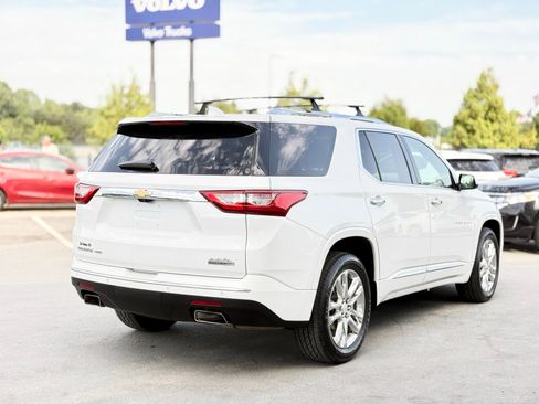 Used 2018 Chevrolet Traverse High Country AWD/4WD image 9