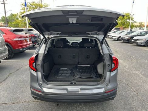 Used 2020 GMC Terrain SLE w/ Driver Convenience Package FWD image 21