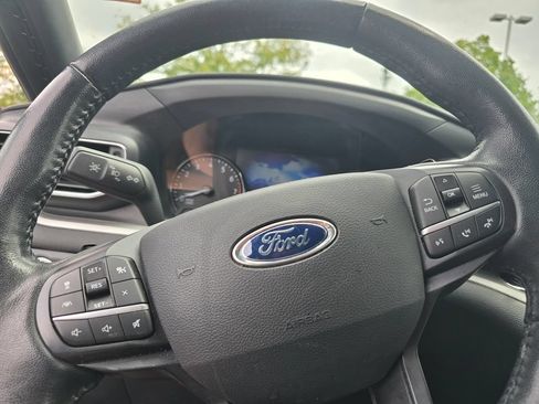 Used 2020 Ford Explorer XLT w/ Equipment Group 202A AWD/4WD image 19
