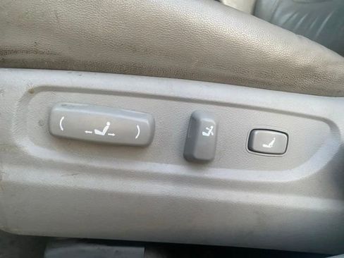 Used 2006 Hyundai Azera Limited FWD image 13