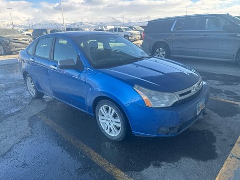 Used 2010 Ford Focus SEL FWD image 9