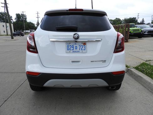 Used 2021 Buick Encore Preferred AWD/4WD image 8
