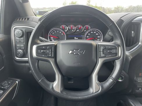 Used 2019 Chevrolet Silverado 1500 LT Trail Boss AWD/4WD image 17