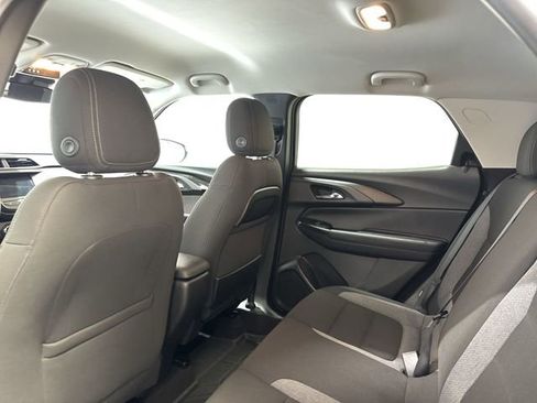 Used 2022 Chevrolet TrailBlazer LT FWD image 13
